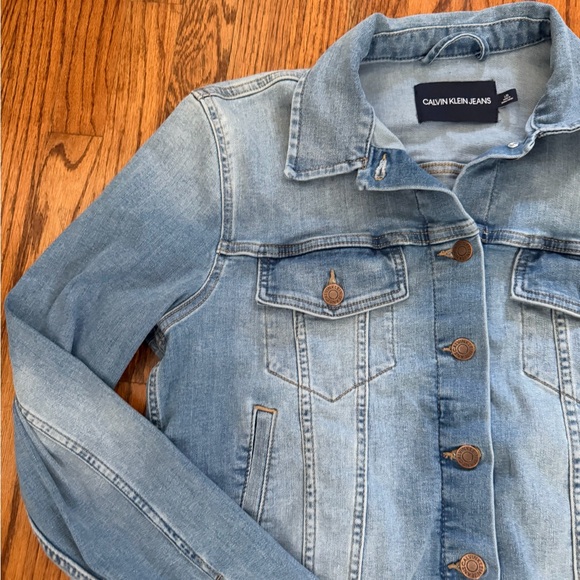 Calvin Klein Jeans
Cotton Frayed Trucker Denim Jacket - Picture 2 of 6